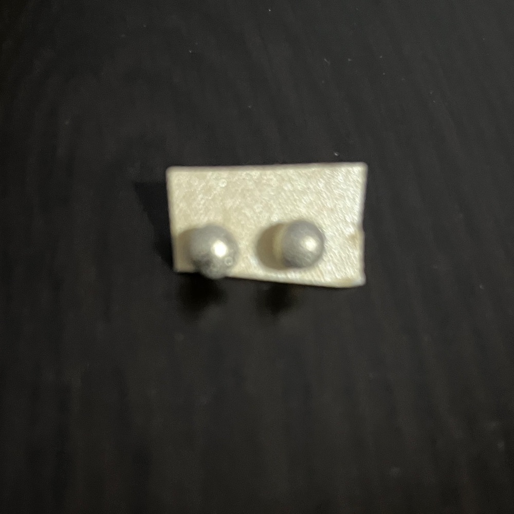 New Stud Earrings Silvery-White Glitter Balls Textured Fashion Jewellery